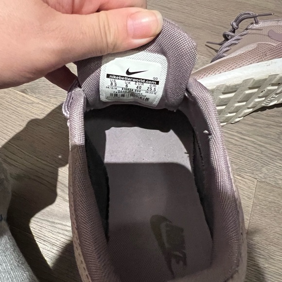 Women Nike Shoes - Picture 2 of 5